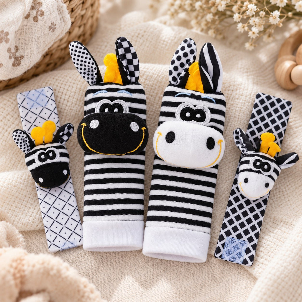 Baby Wrist Rattle & Foot Finder Socks Set — detail