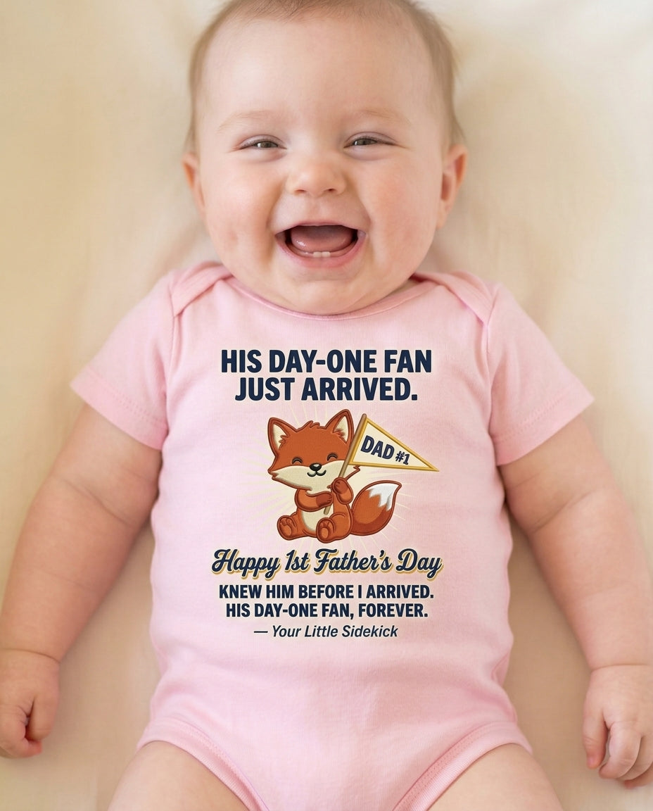 TotKind - H1  Baby Fox with Mini Dad 1 Pennant  Happy 1st Fa - Baby Onesie - 14052026
